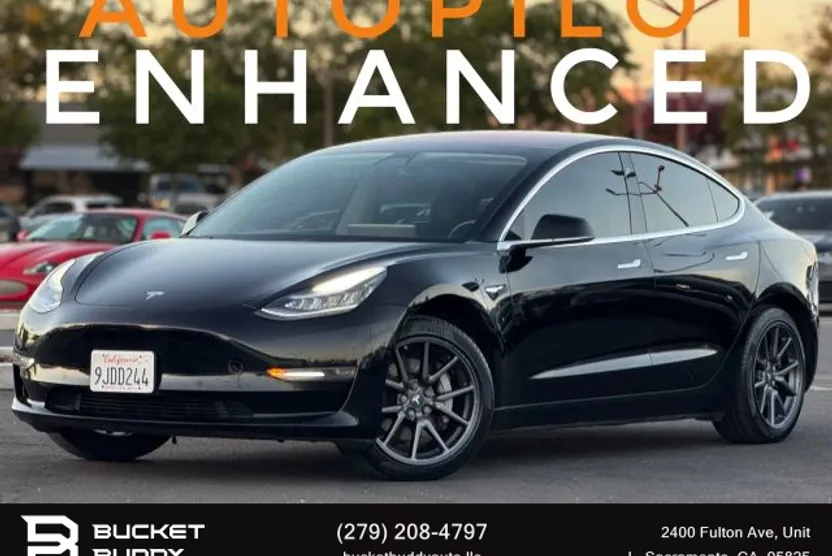 2019 Tesla Model 3 Standard Range Plus photo 1