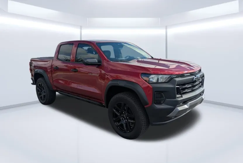 2025 Chevrolet Colorado Trail Boss photo 1