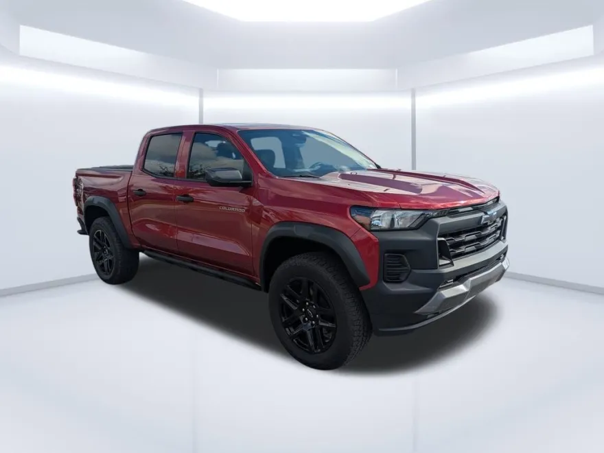 2025 Chevrolet Colorado Trail Boss photo 1