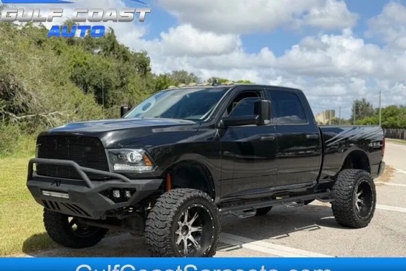 2015 Dodge Ram SLT photo 1