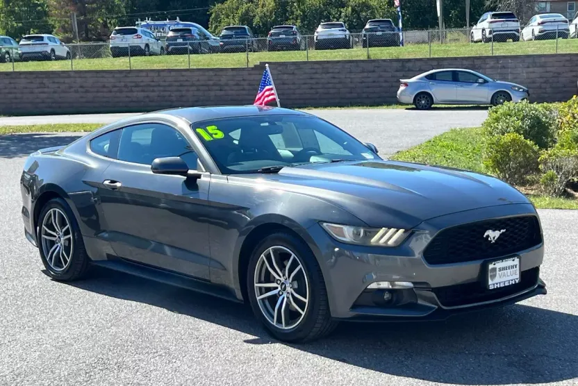 2015 Ford Mustang EcoBoost Premium photo 1