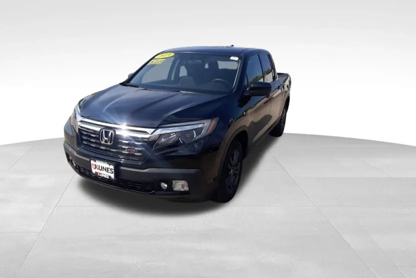 2019 Honda Ridgeline Sport photo 1