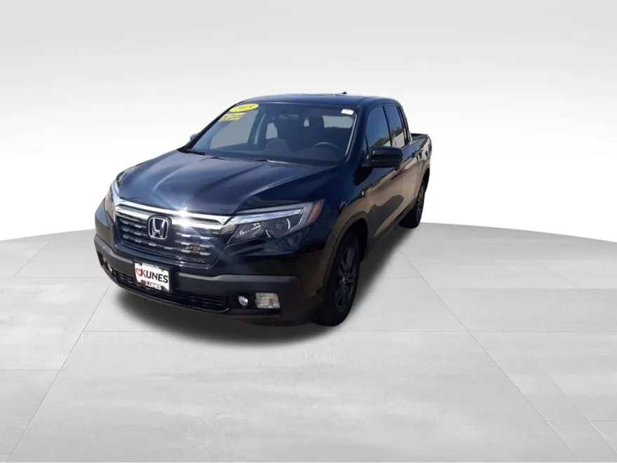 2019 Honda Ridgeline Sport photo 1