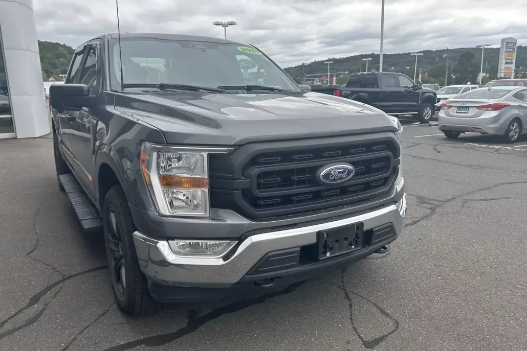 2021 Ford F-150 XL photo 1