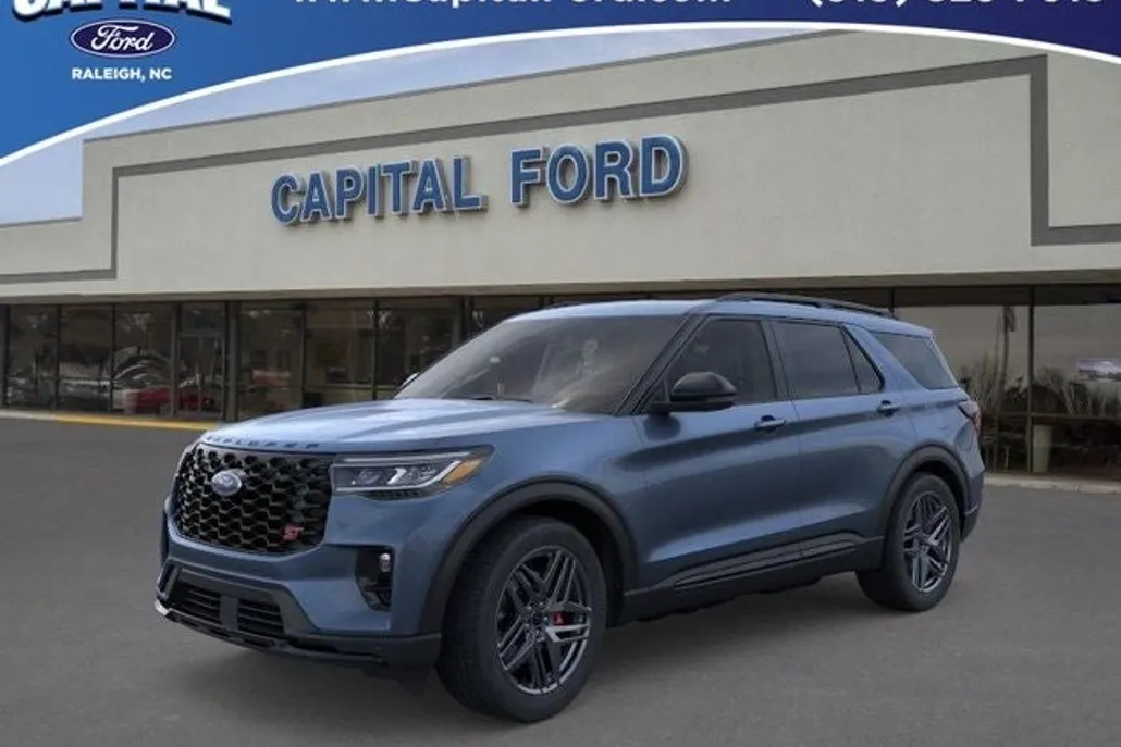 2025 Ford Explorer ST photo 1