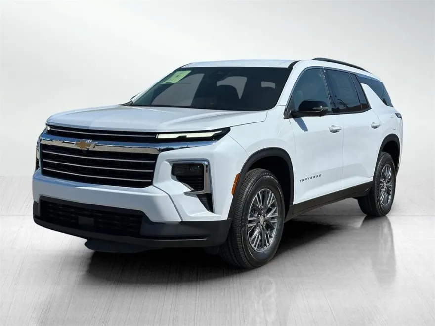 2026 Chevrolet Traverse photo 1