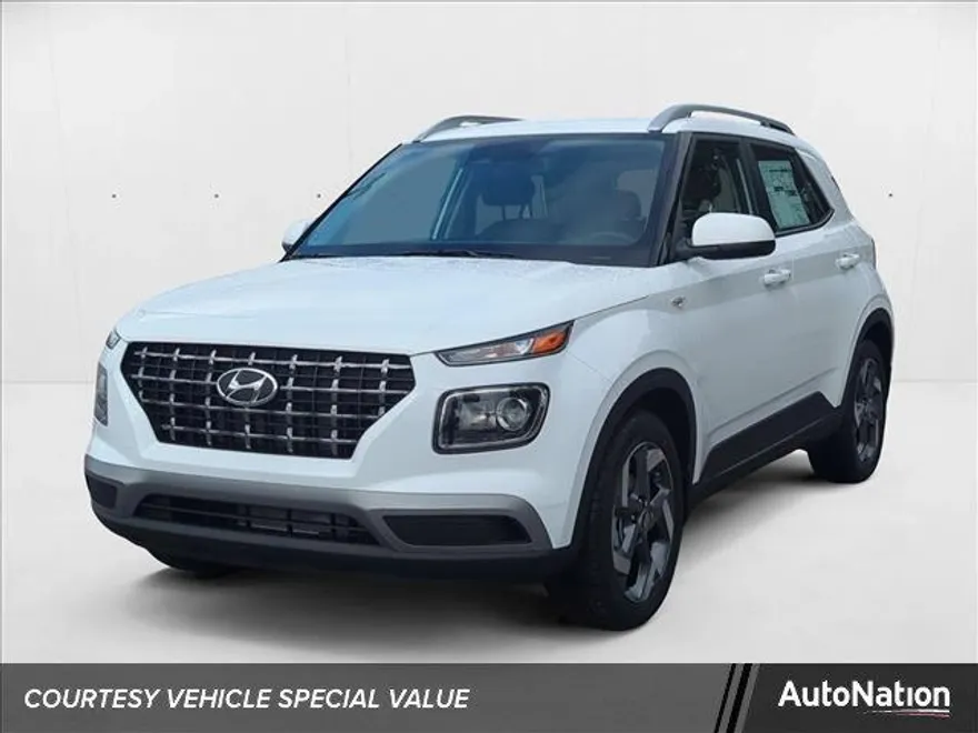 2025 Hyundai Venue SEL photo 1