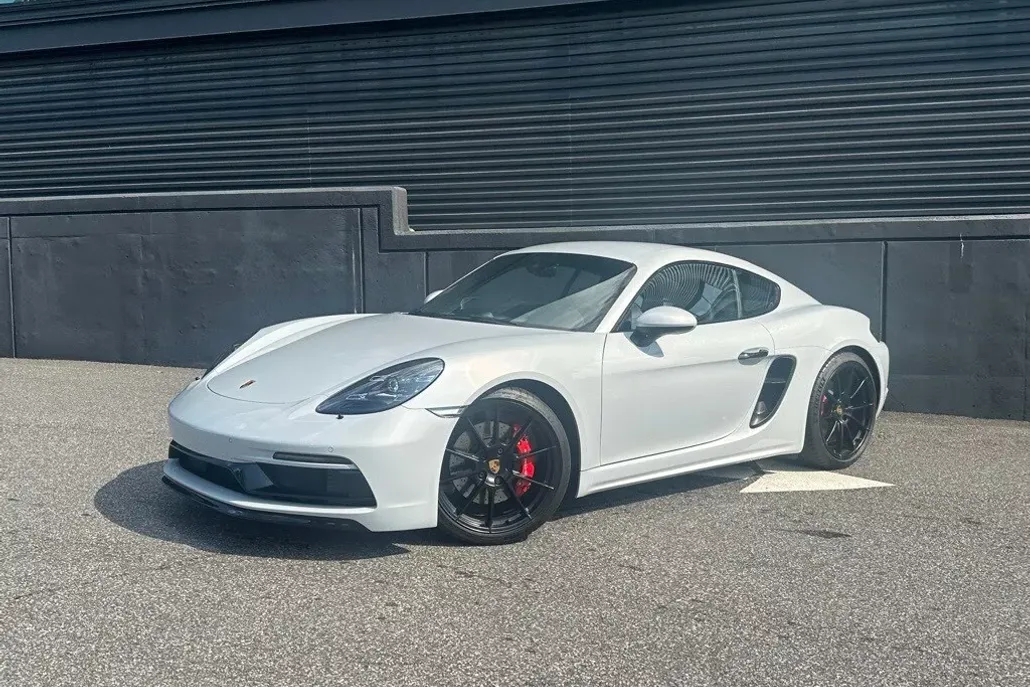 2025 Porsche Cayman GTS 4.0 photo 1