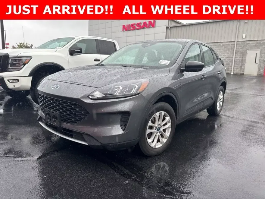 2022 Ford Escape S photo 1