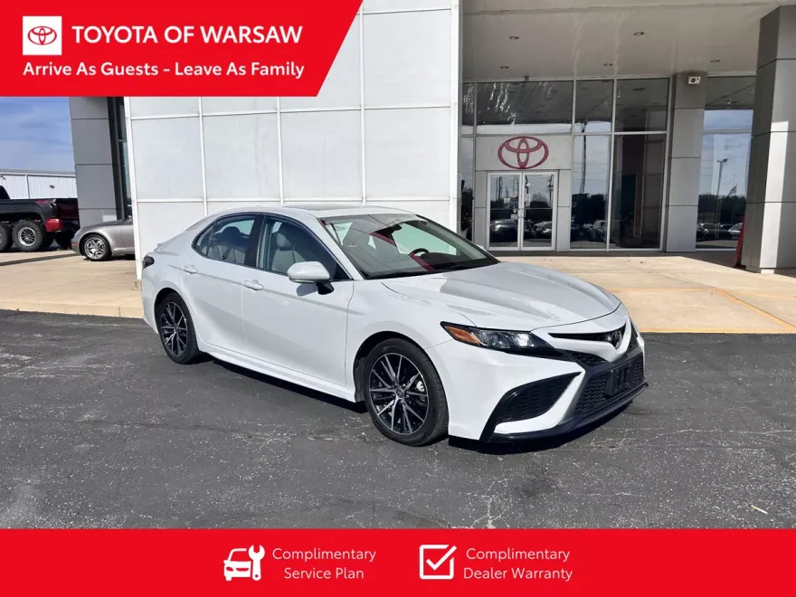 2023 Toyota Camry SE photo 1