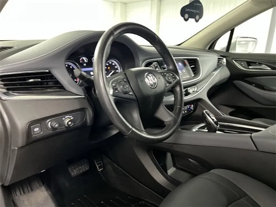2020 Buick Enclave Essence photo 1