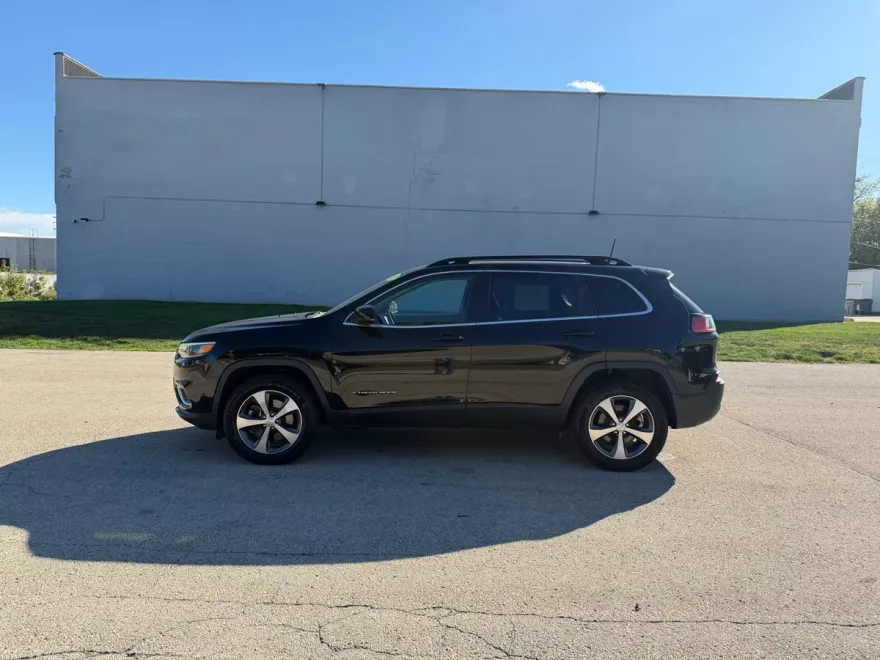 2022 Jeep Cherokee Limited photo 1