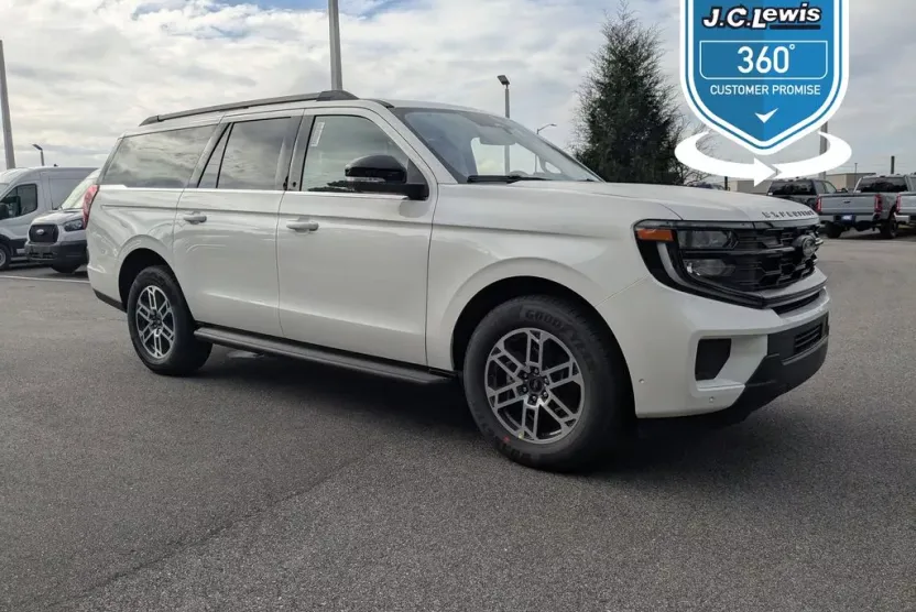 2025 Ford Expedition MAX photo 1