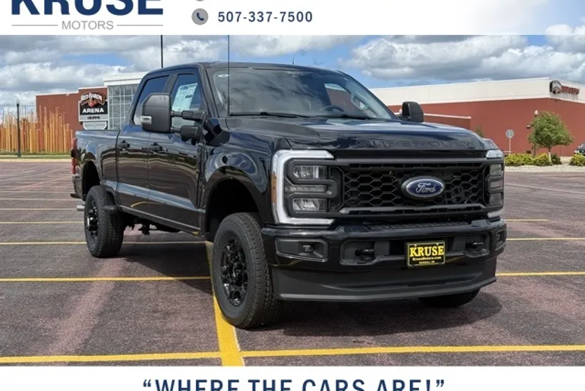 2025 Ford F-350 XL photo 1