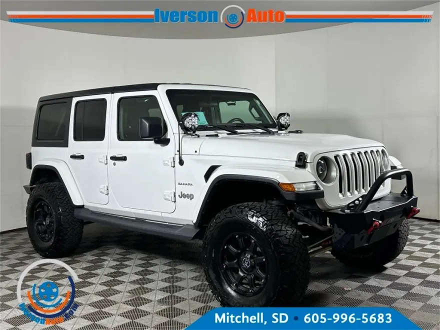 2019 Jeep Wrangler Unlimited Sahara photo 1