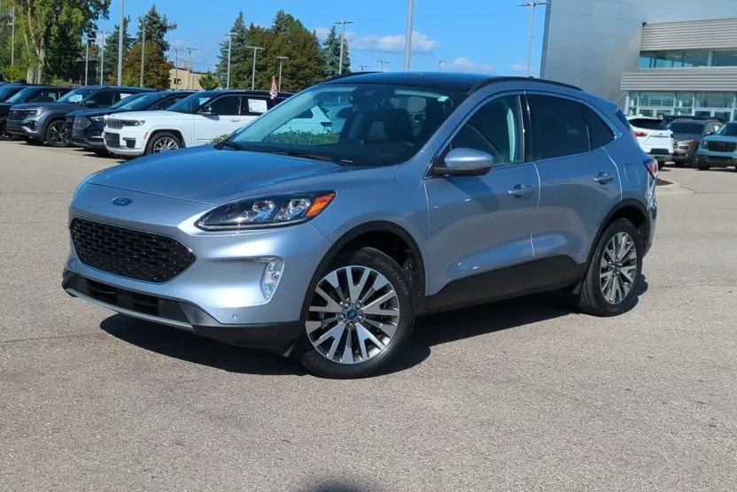 2022 Ford Escape Titanium photo 1