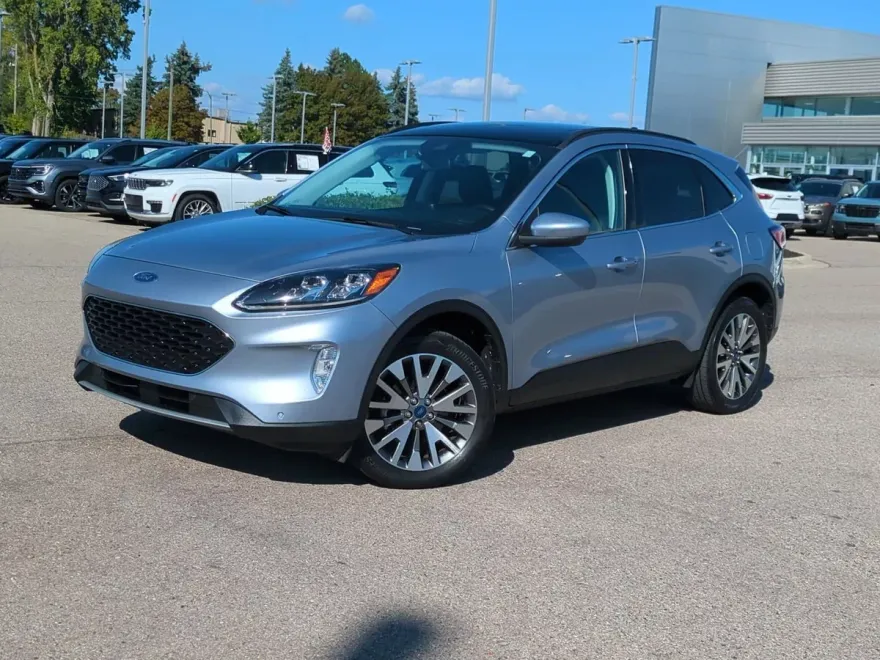 2022 Ford Escape Titanium photo 1
