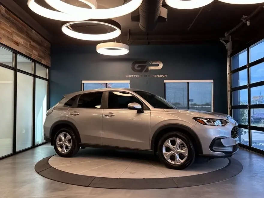 2023 Honda HR-V LX photo 1