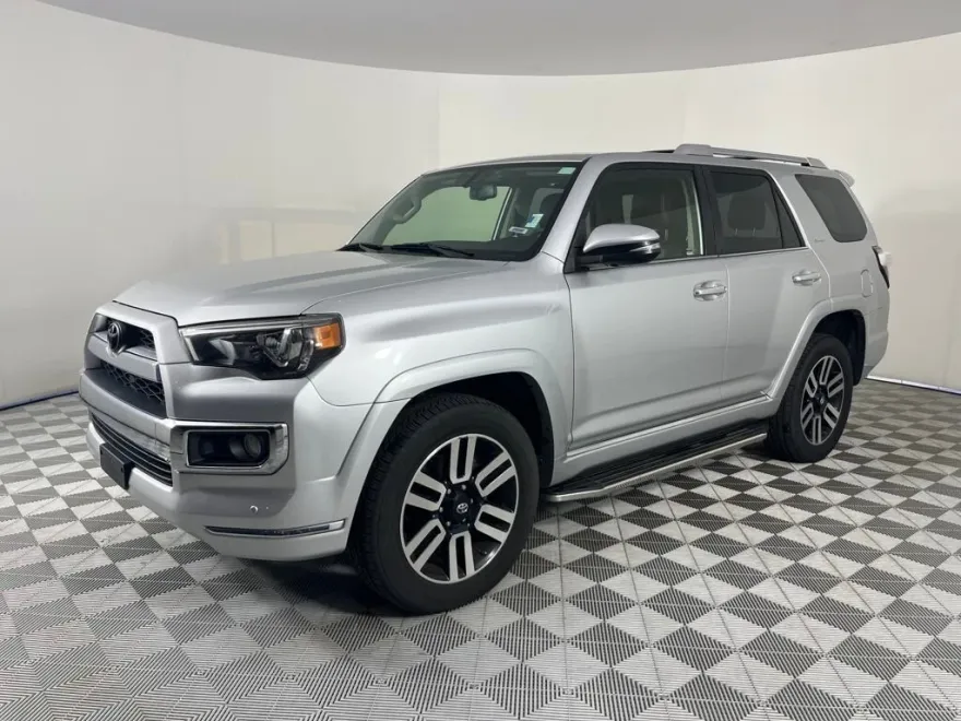 2018 Toyota 4Runner Limited photo 1