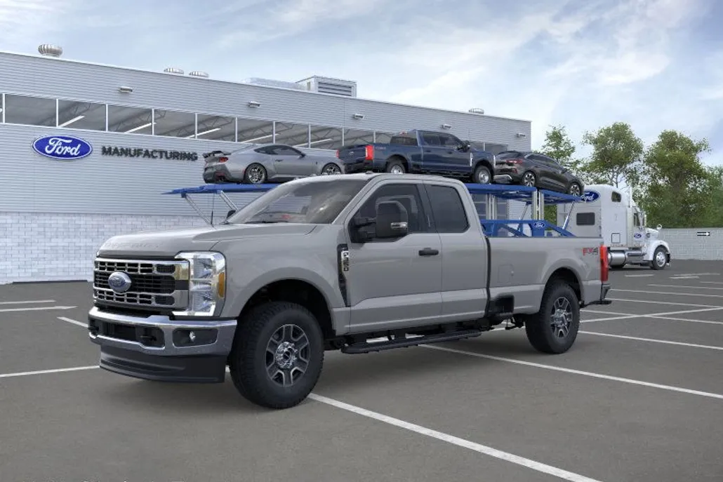 2025 Ford F-350 XLT photo 1