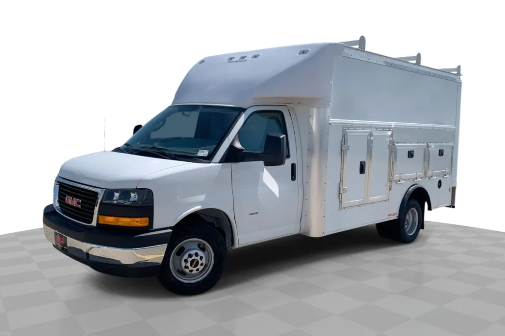 2024 Gmc Savana Cutaway 3500 photo 1