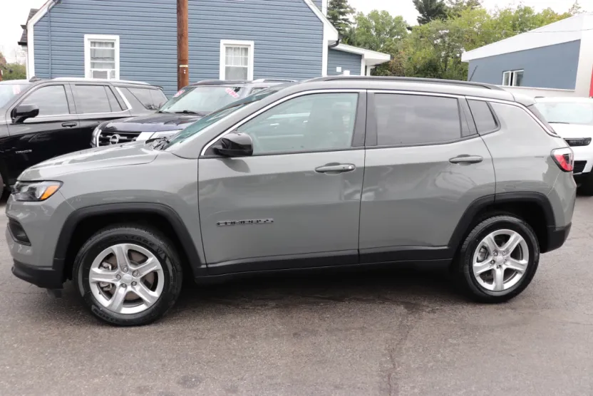 2024 Jeep Compass North Edition Latitude photo 1