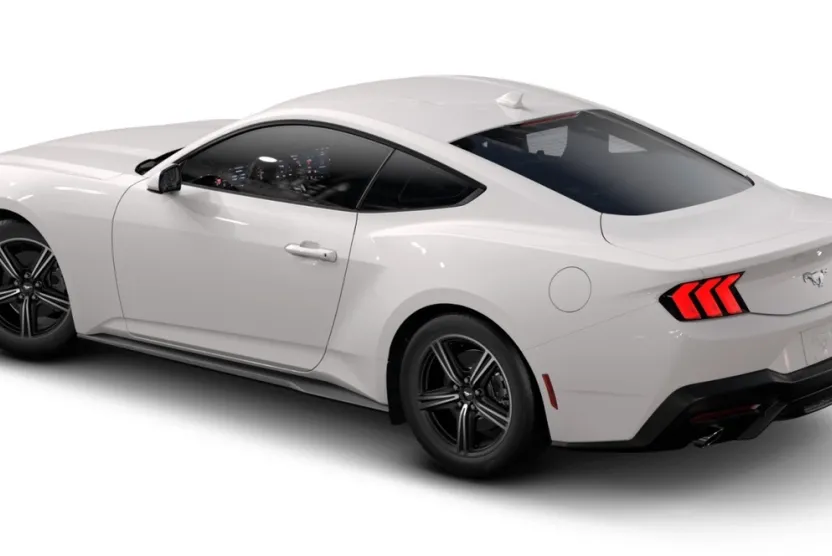 2025 Ford Mustang EcoBoost photo 1