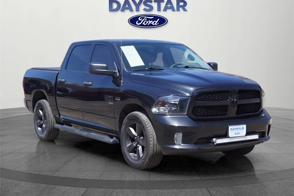 2019 Ram 1500 Classic Express photo 1