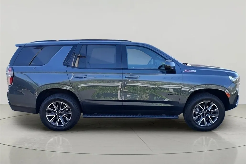 2021 Chevrolet Tahoe Z71 photo 1