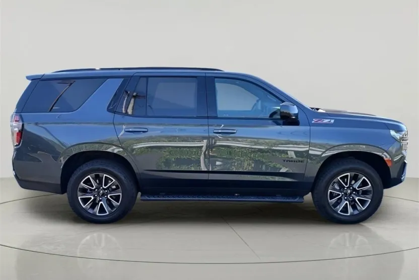 2021 Chevrolet Tahoe Z71 photo 1