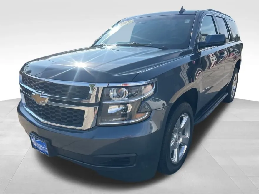 2019 Chevrolet Tahoe LT photo 1