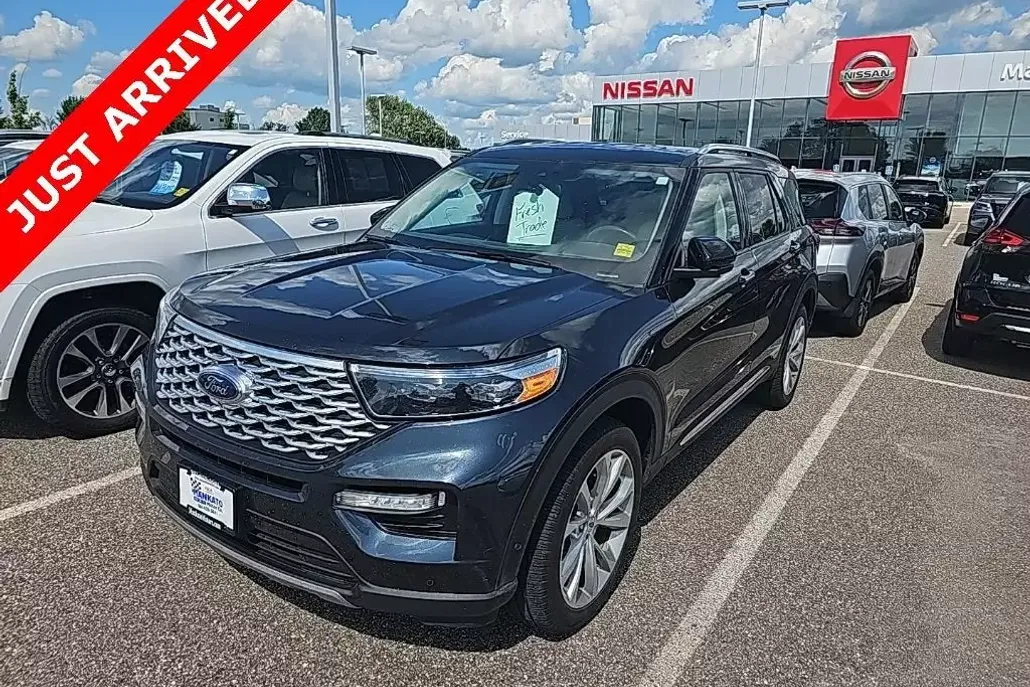 2022 Ford Explorer Platinum photo 1