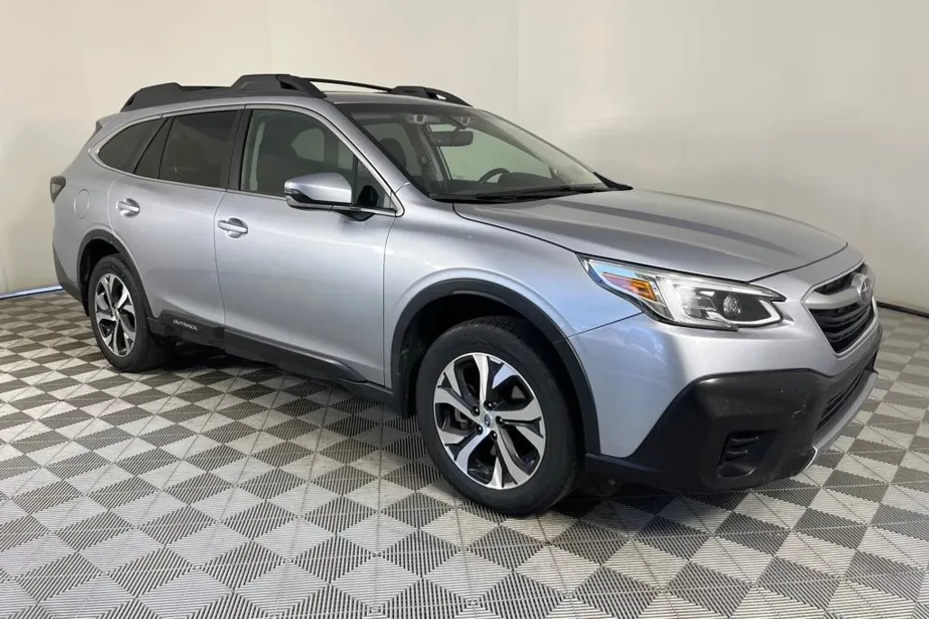 2020 Subaru Outback Limited photo 1