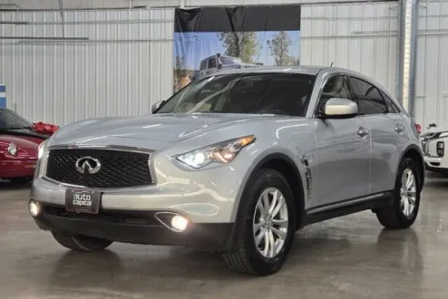 2017 Infiniti QX70 photo 3