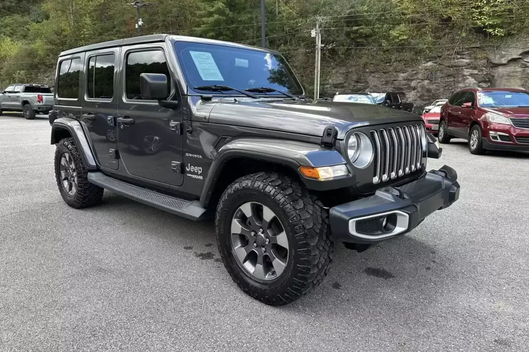 2019 Jeep Wrangler Unlimited Sahara photo 1