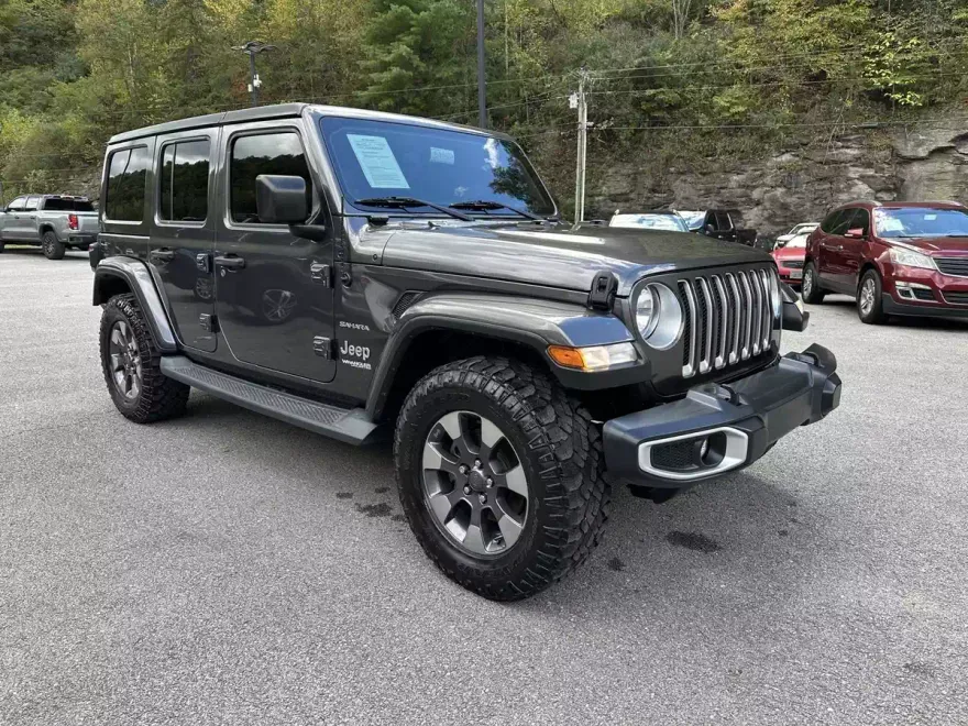 2019 Jeep Wrangler Unlimited Sahara photo 1