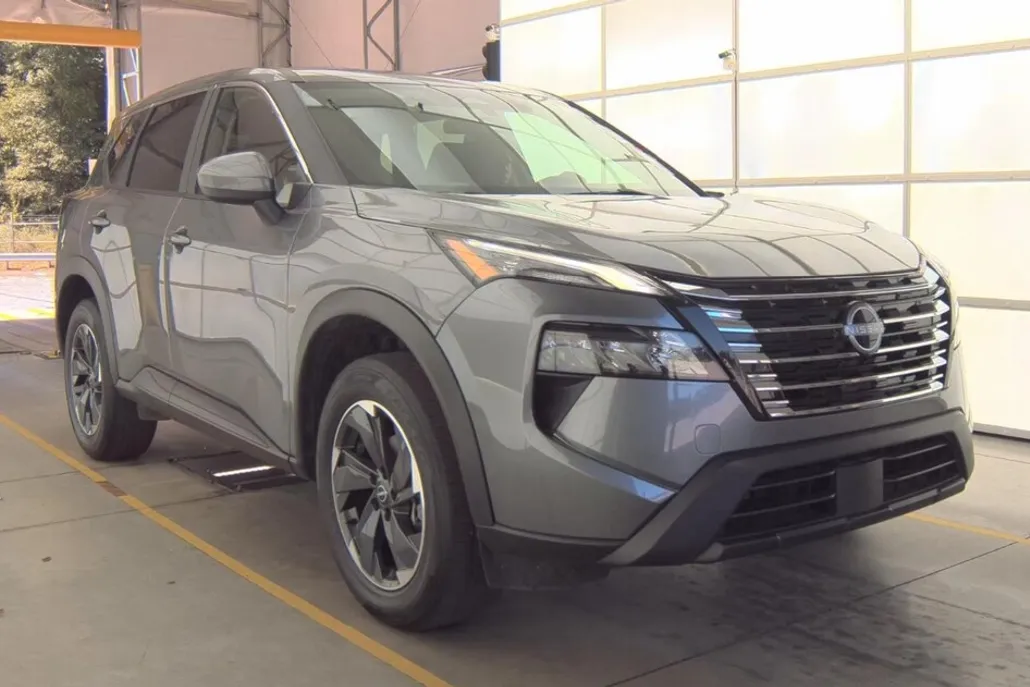 2024 Nissan Rogue SV photo 1