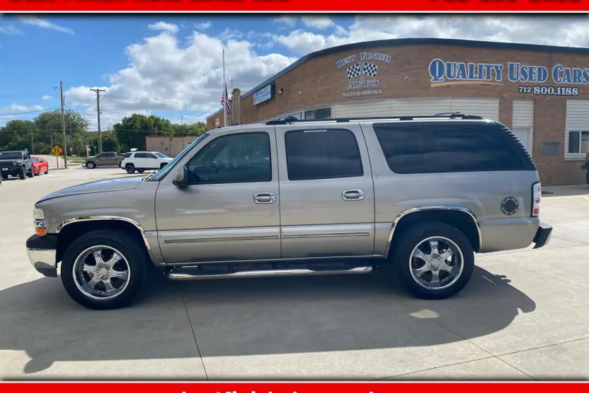 2002 Chevrolet Suburban 1500 photo 1