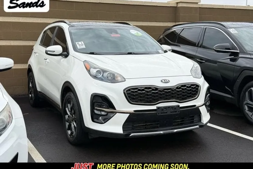 2020 Kia Sportage S photo 1