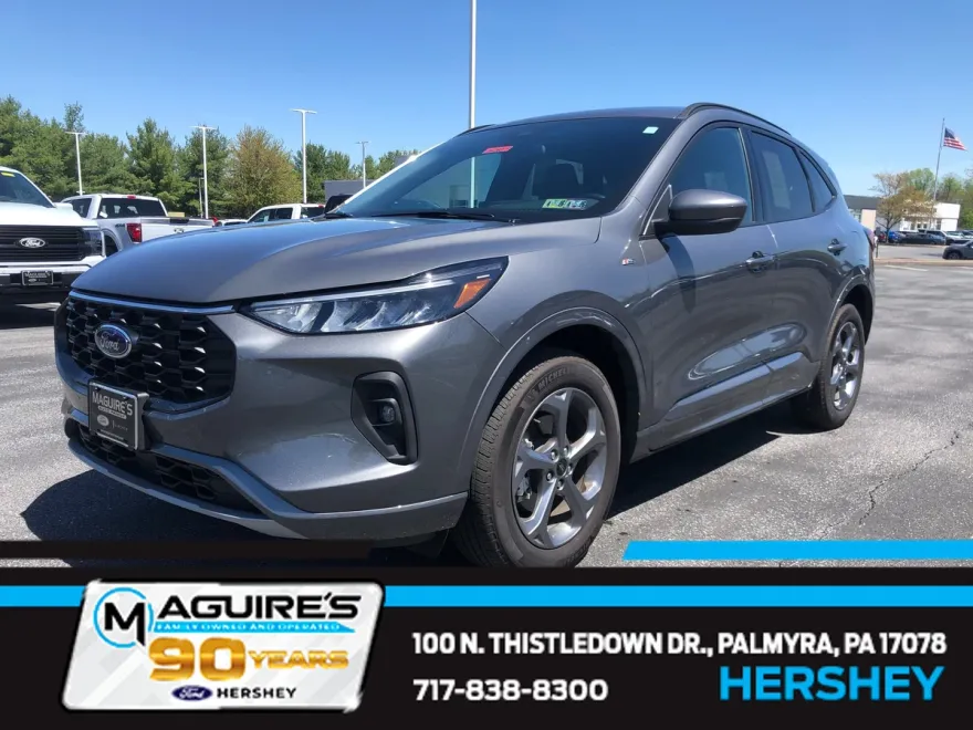 2024 Ford Escape ST-Line Select photo 1