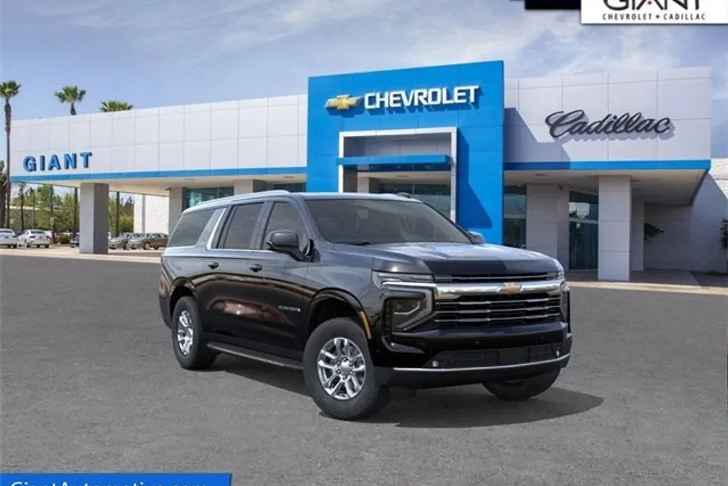 2026 Chevrolet Suburban LT photo 1
