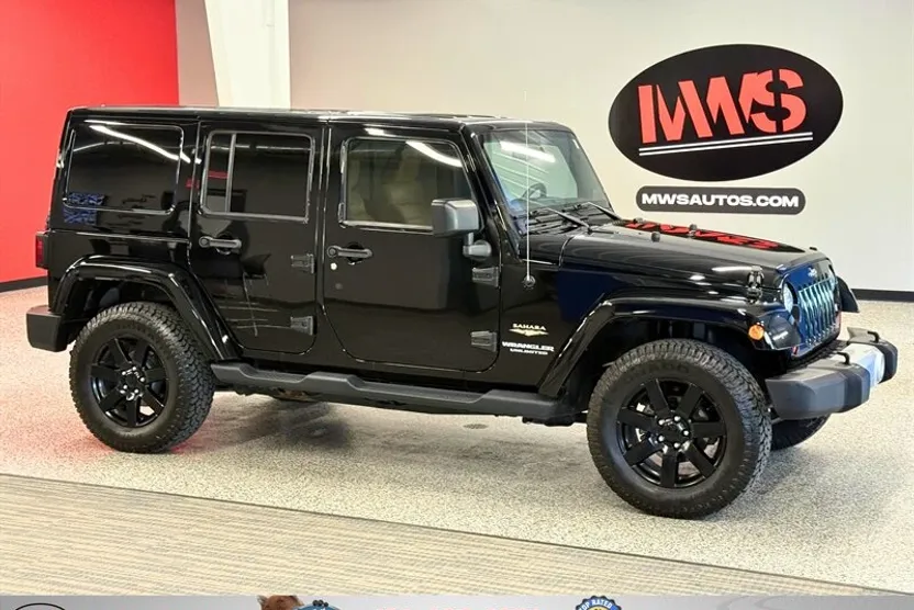 2012 Jeep Wrangler Unlimited Sahara photo 1