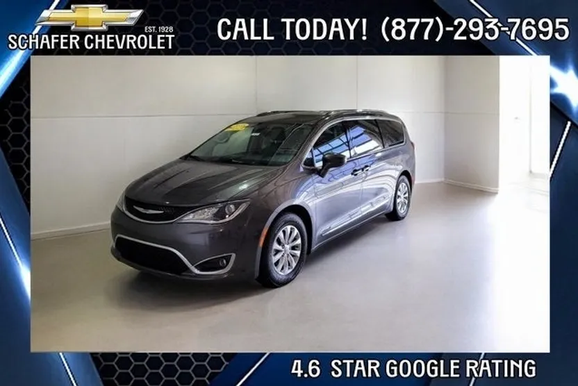 2018 Chrysler Pacifica Touring L photo 1