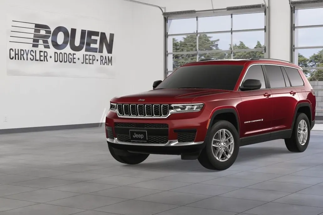 2025 Jeep Grand Cherokee Laredo Altitude photo 1