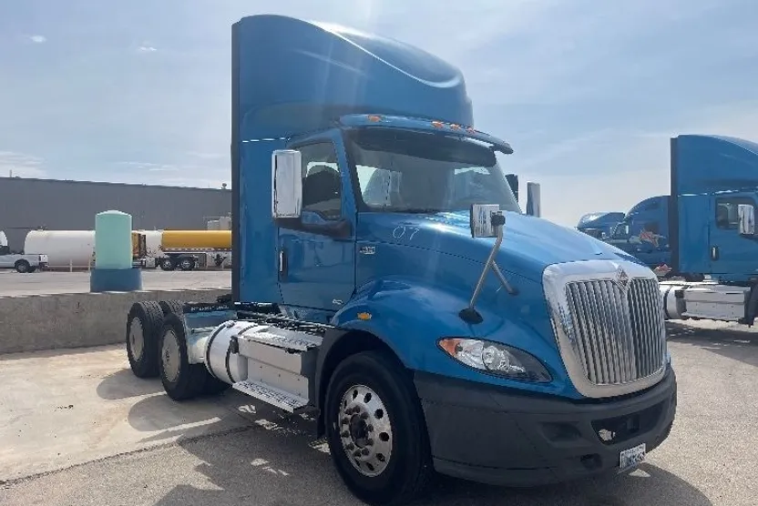 2019 International RH613 RH photo 1