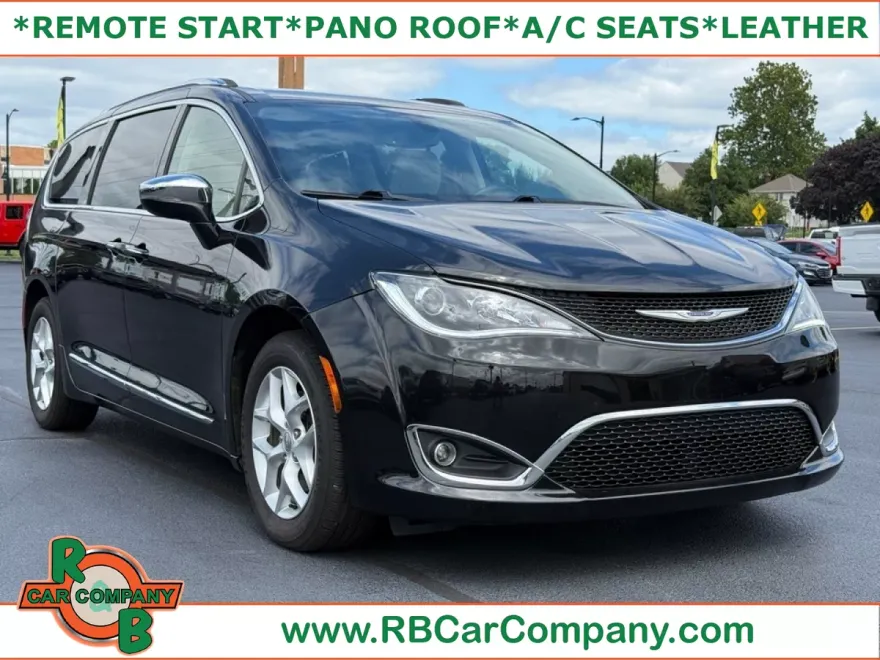 2020 Chrysler Pacifica Limited photo 1