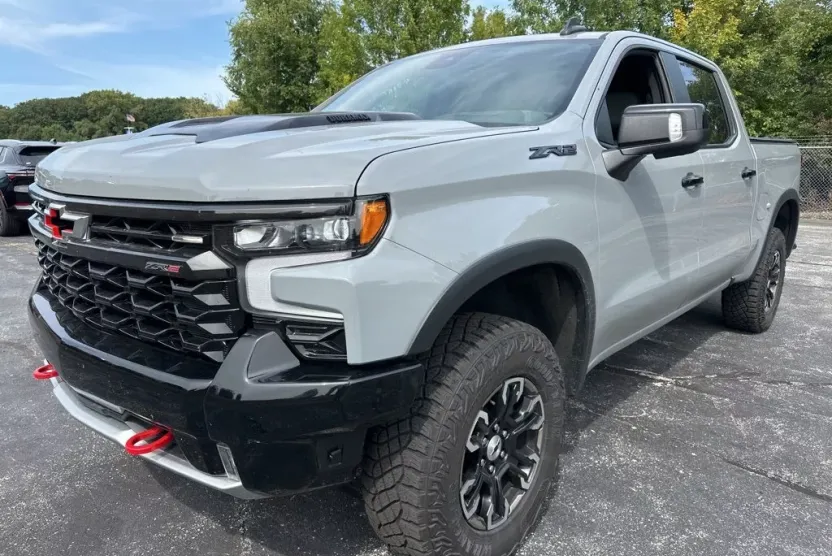 2024 Chevrolet Silverado 1500 ZR2 photo 1