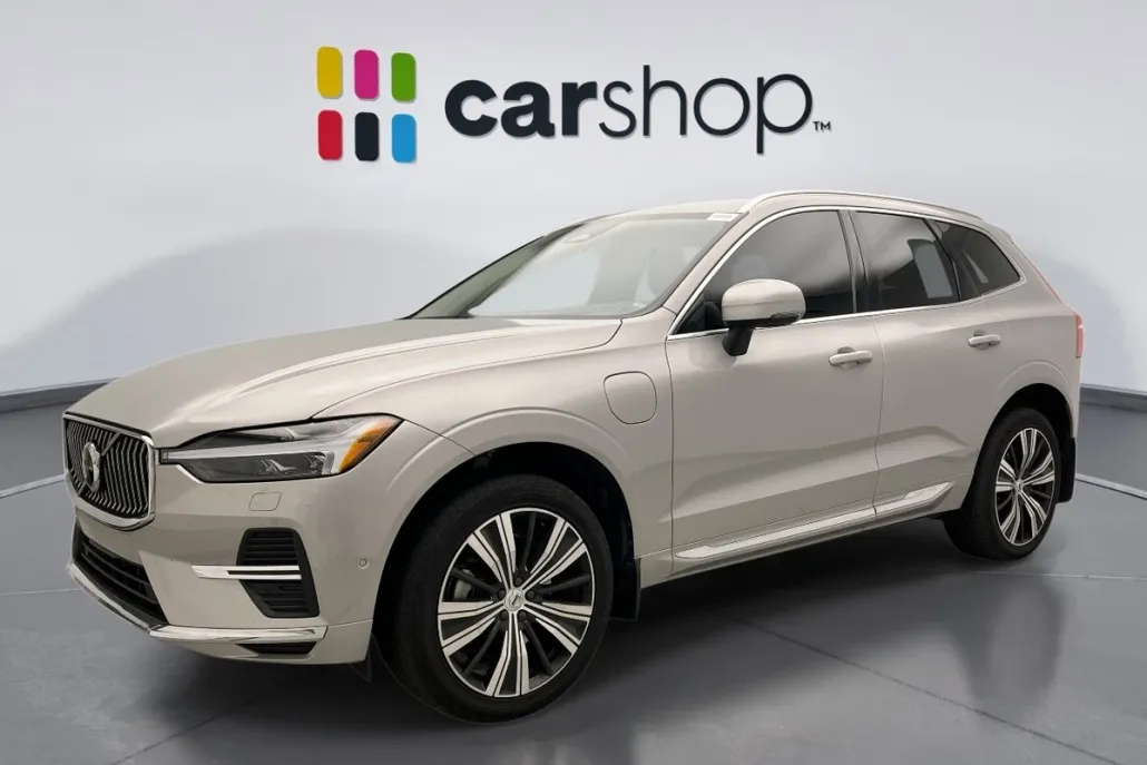 2022 Volvo XC60 Recharge Hybrid Inscription photo 1