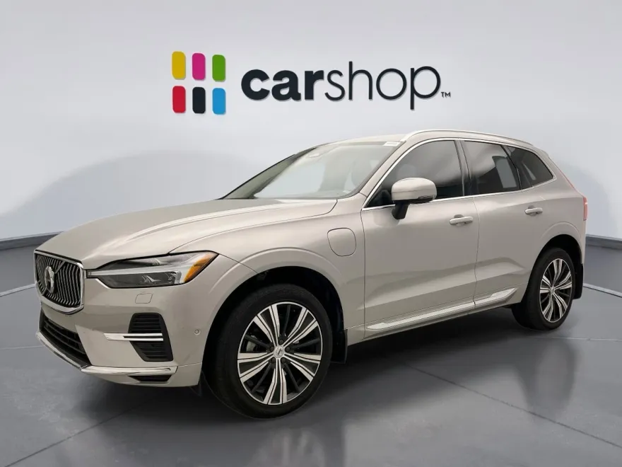 2022 Volvo XC60 Recharge Hybrid Inscription photo 1