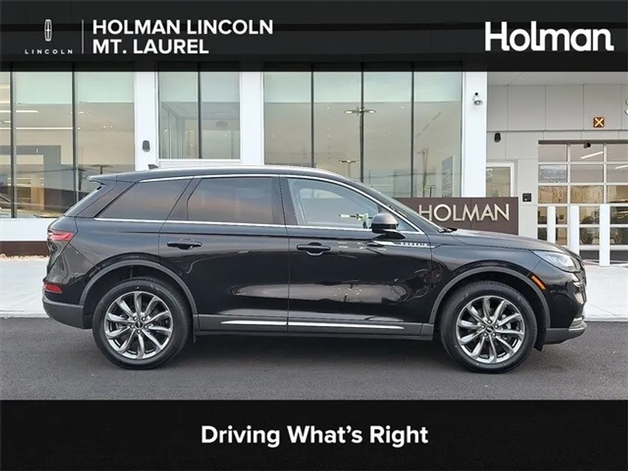 2022 Lincoln Corsair Standard photo 1